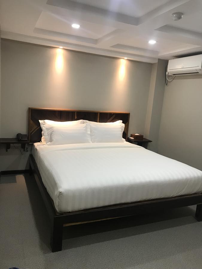 Tristar Hotel Yangon Extérieur photo