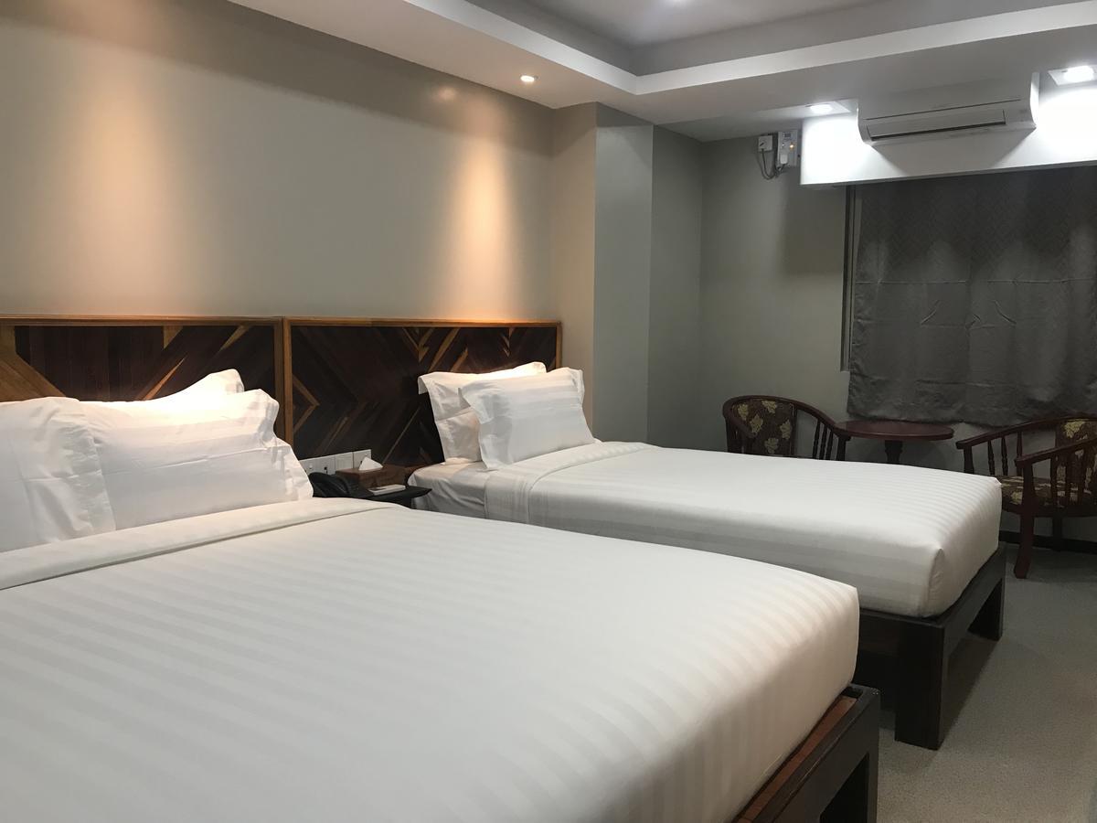 Tristar Hotel Yangon Extérieur photo