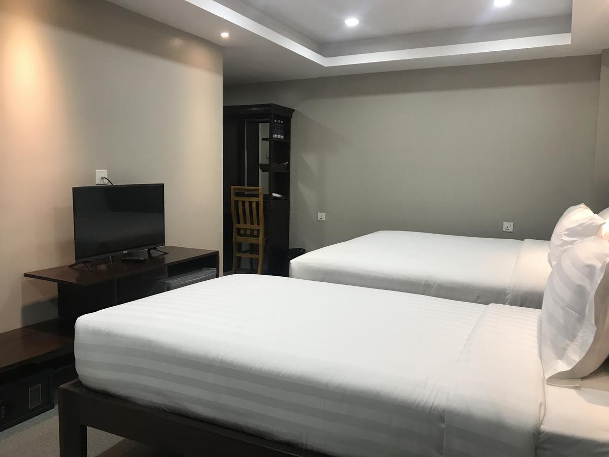 Tristar Hotel Yangon Extérieur photo