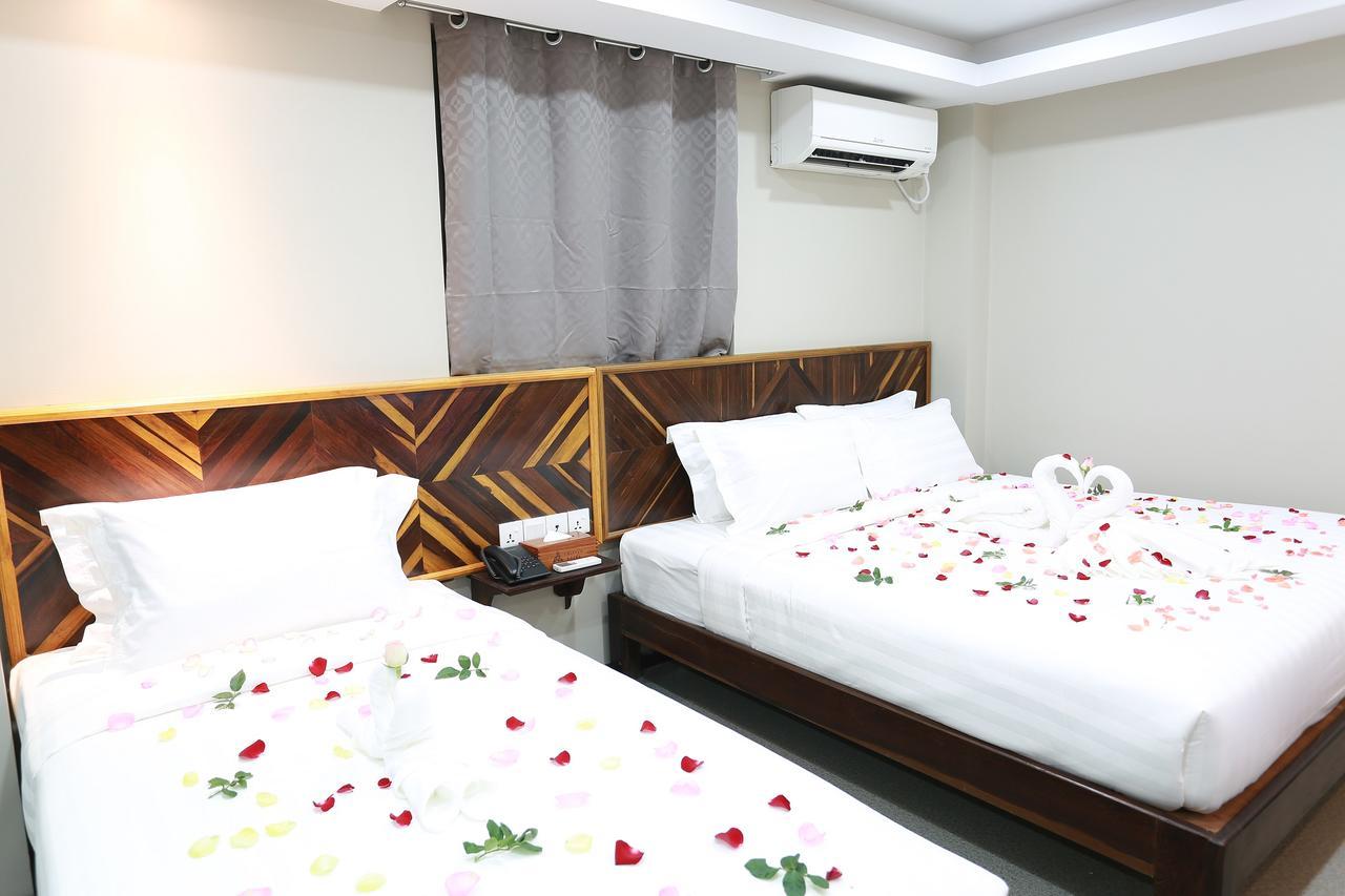 Tristar Hotel Yangon Extérieur photo
