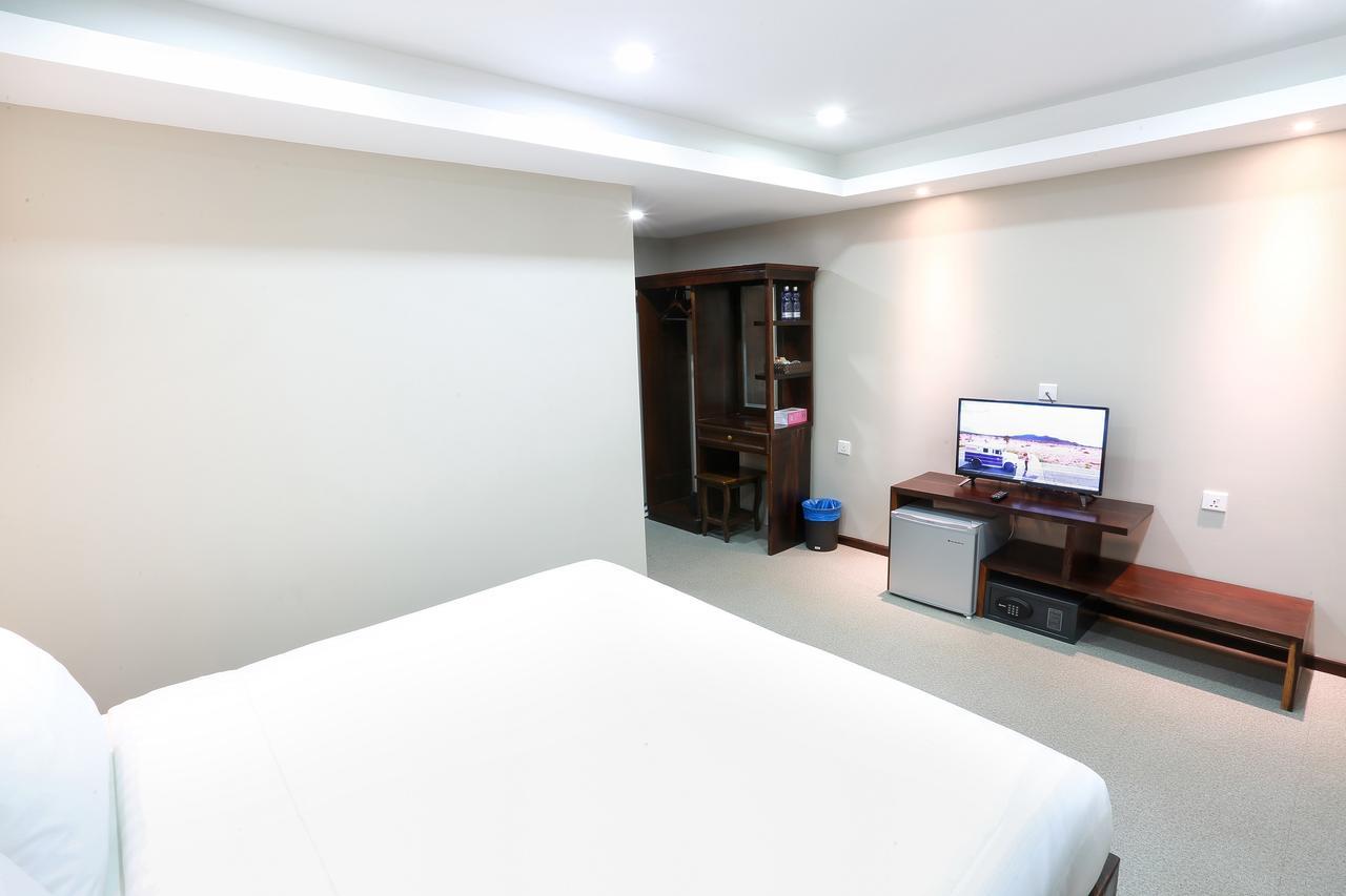Tristar Hotel Yangon Extérieur photo