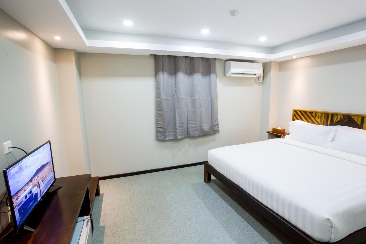 Tristar Hotel Yangon Extérieur photo
