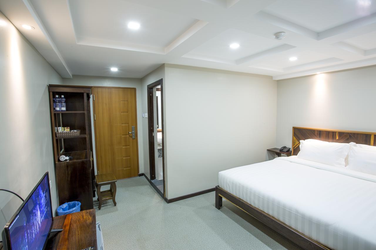 Tristar Hotel Yangon Extérieur photo