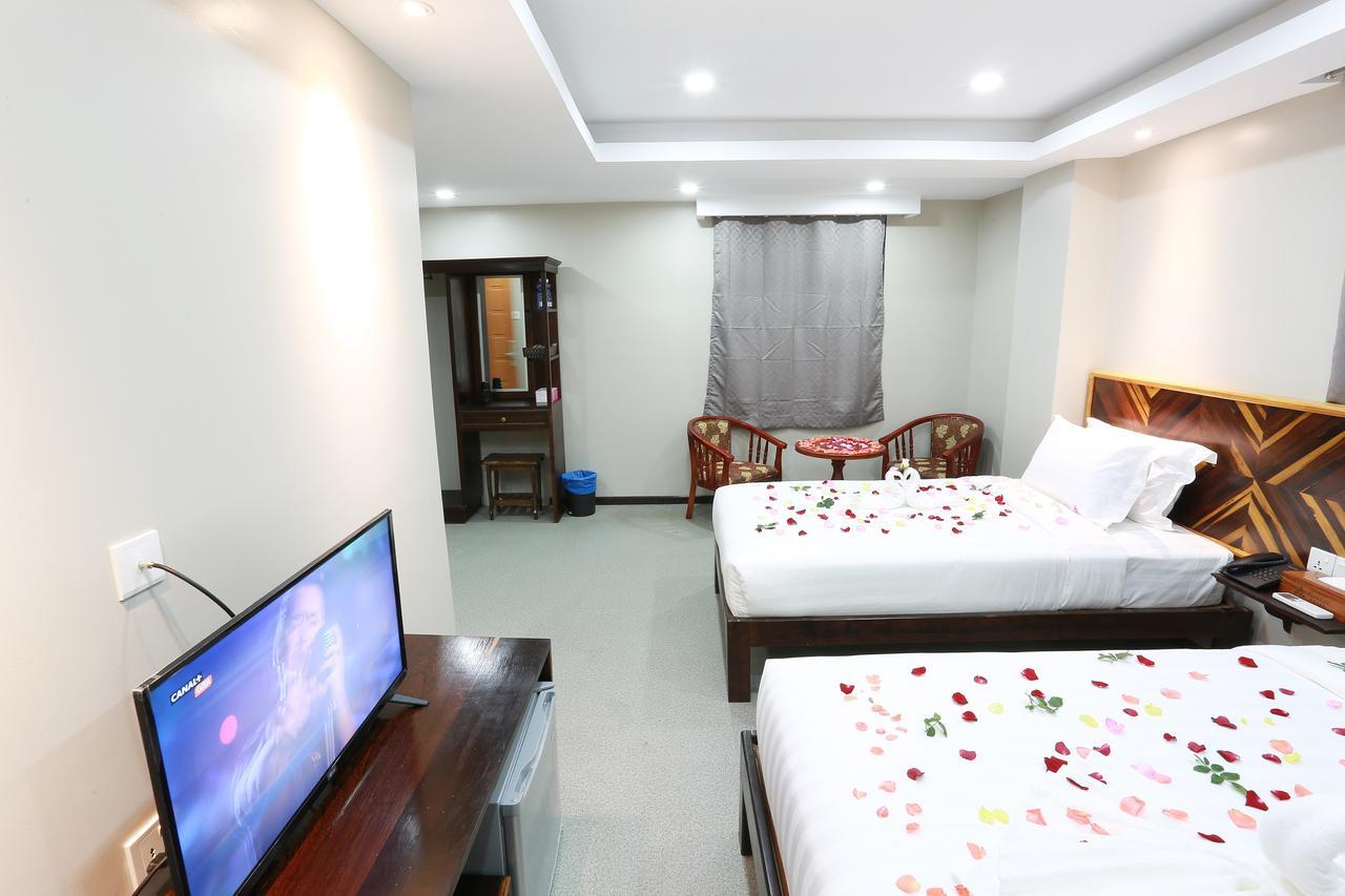 Tristar Hotel Yangon Extérieur photo