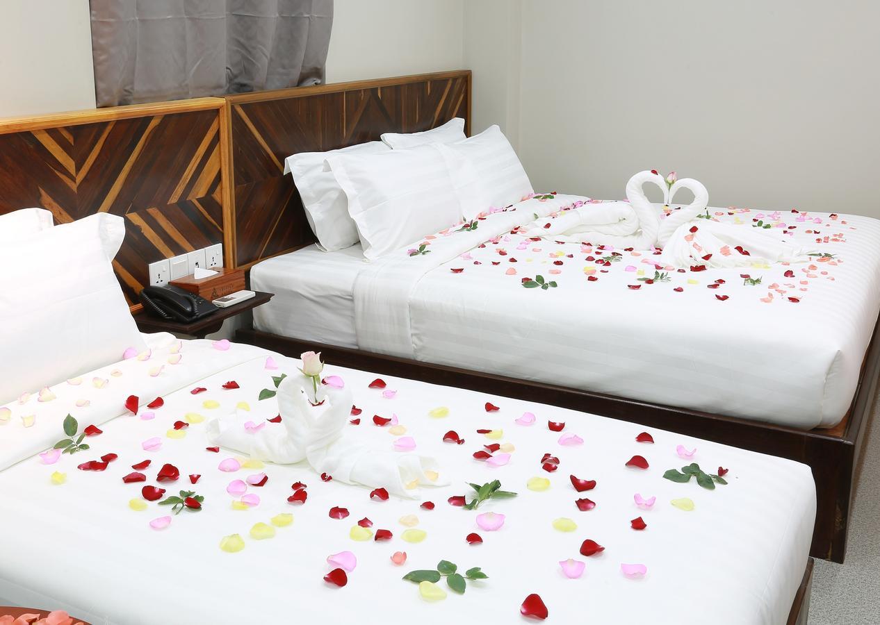 Tristar Hotel Yangon Extérieur photo