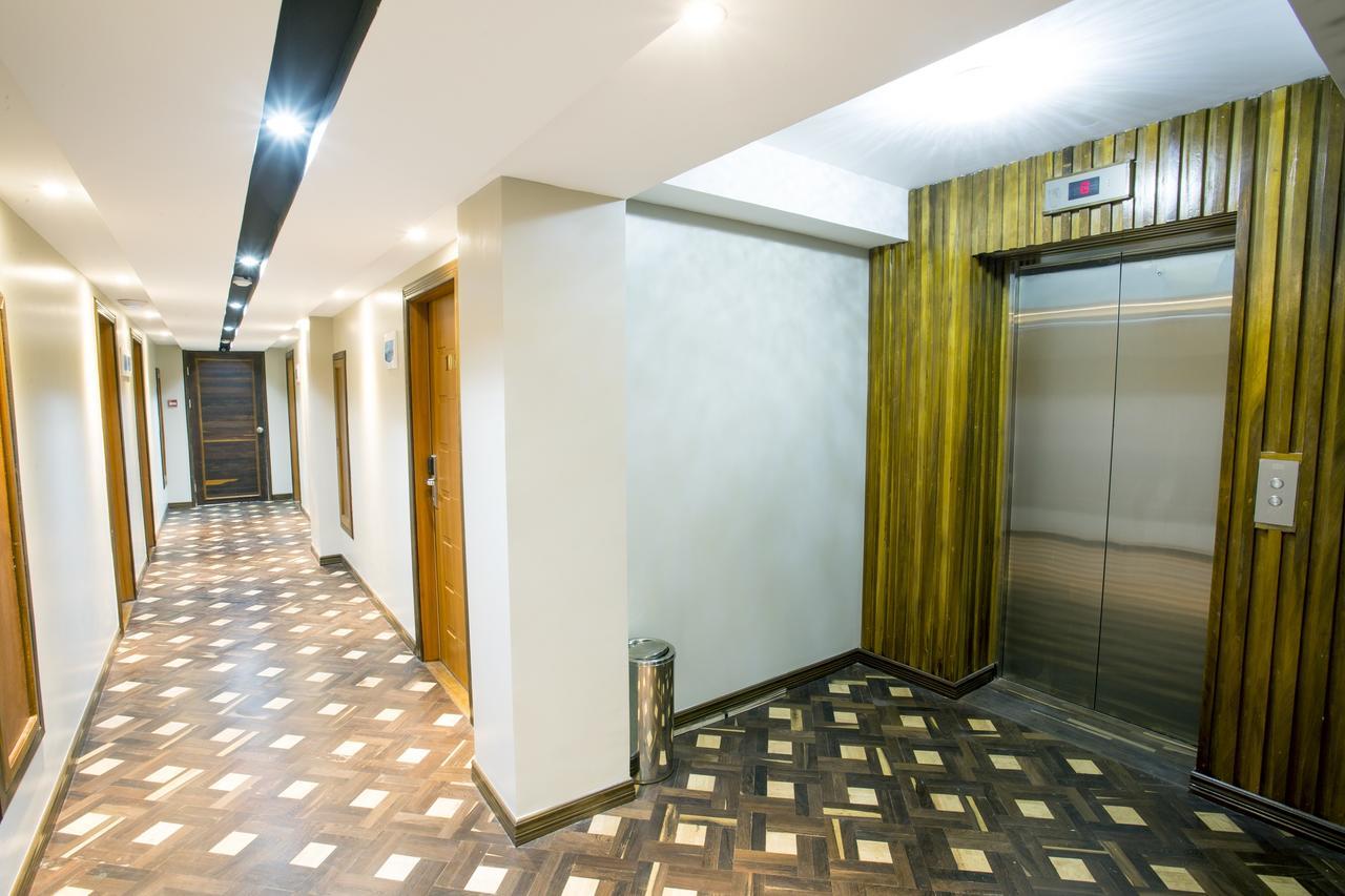 Tristar Hotel Yangon Extérieur photo