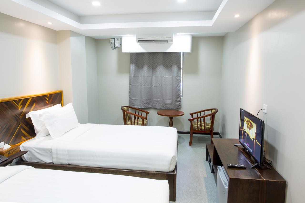 Tristar Hotel Yangon Extérieur photo