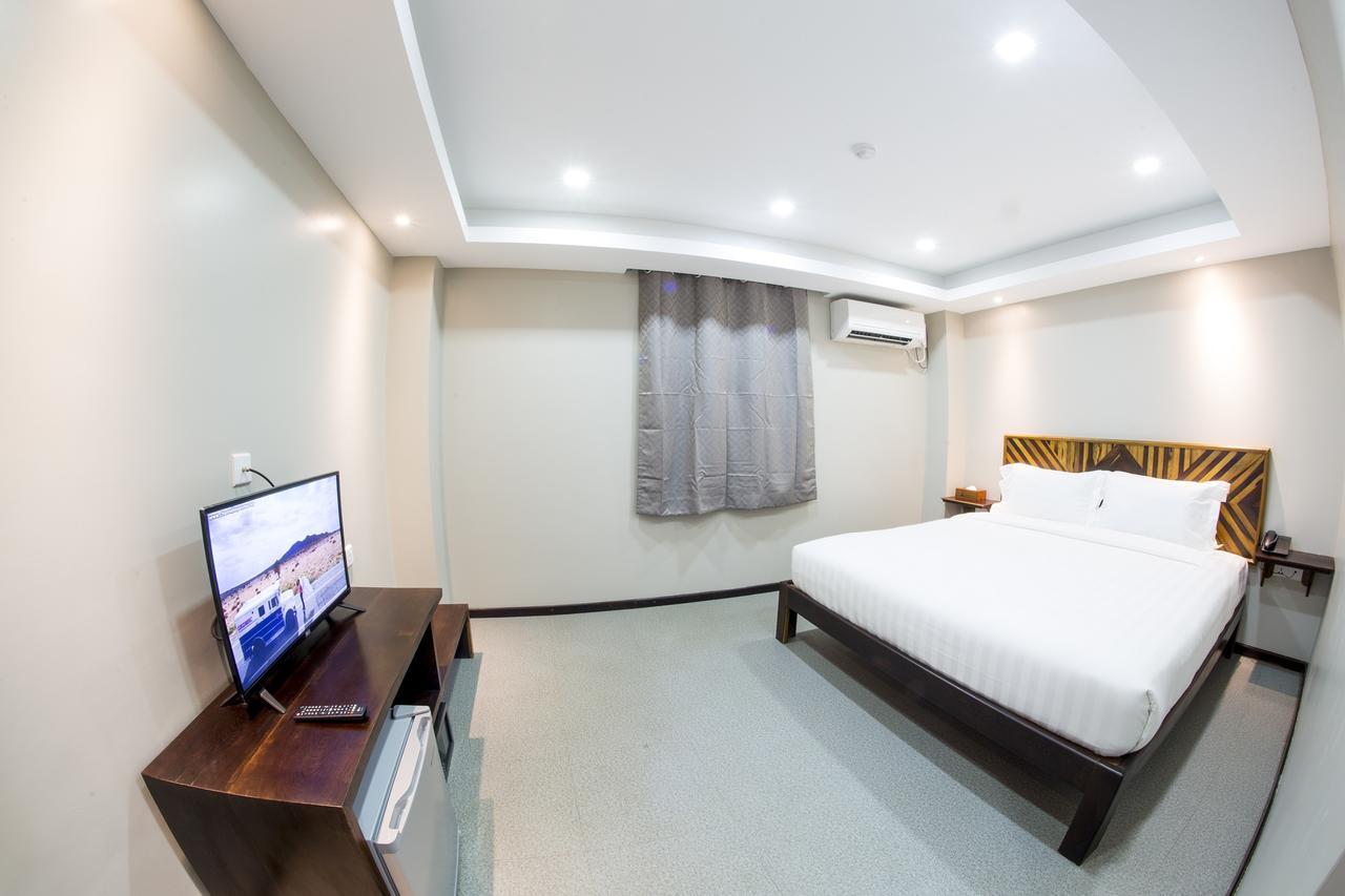 Tristar Hotel Yangon Extérieur photo