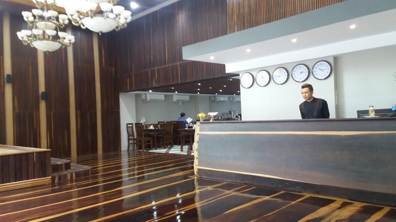 Tristar Hotel Yangon Extérieur photo