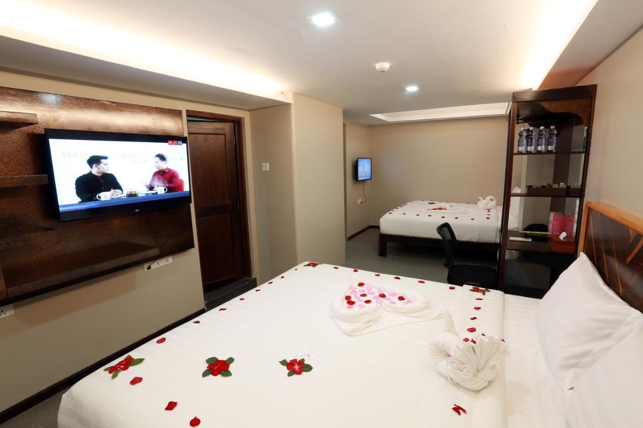 Tristar Hotel Yangon Extérieur photo
